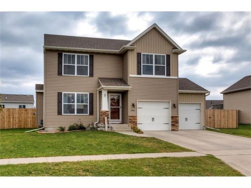 3501 Poplar Dr, Bondurant, IA 50035-6824