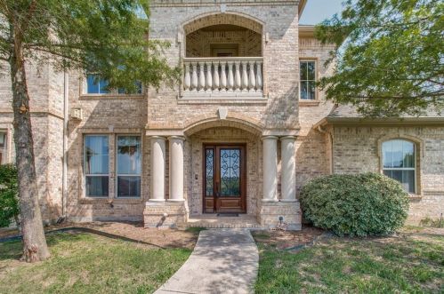 2613 Whispering Oaks Cv, Cedar Hill TX 75104-4556 exterior