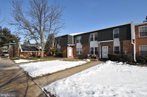 1109 Harbour Dr, Palmyra NJ 08065-2218 exterior