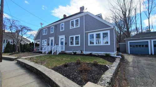 39 Carely Ave, Norwich, CT 06351-2313