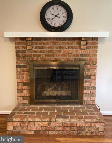 303 Orchard Cir, Hamilton VA  20158-9700 exterior