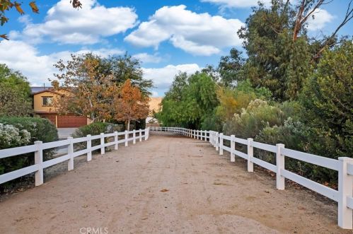 33237 Chert Ln, Wildomar CA  92595-6927 exterior