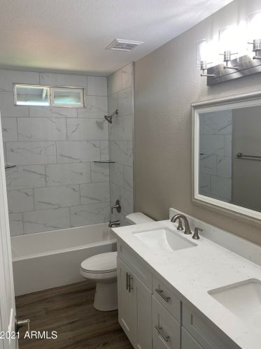 5615 Zoe Ella Way, Glendale AZ exterior