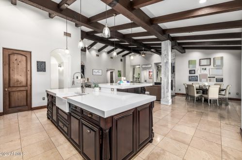 6024 Sunnyside Dr, Scottsdale AZ 85260-5724 exterior