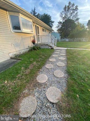 134 Huntley Ave, Berkeley Township NJ  08721-1318 exterior