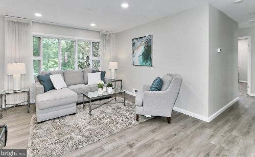 6401 Limerick Ct, Springfield VA  22152-1944 exterior
