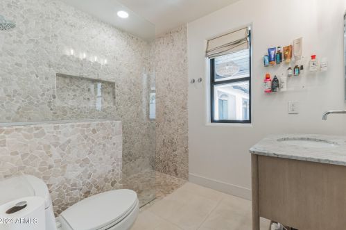 6014 Laurel Ln, Scottsdale AZ 85254-4642 exterior