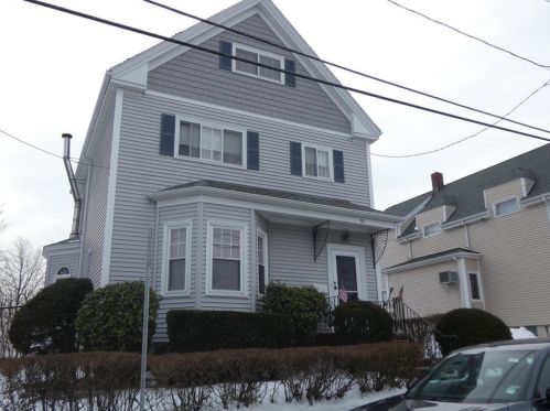 91 Carroll St, Chelsea, MA 02150-3104