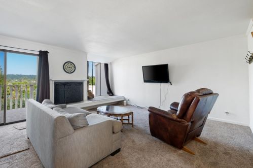 127 Rockwood Dr, Grass Valley CA  95945-5636 exterior