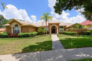 2207 Kettle Dr, Orlando, FL 32835-8131