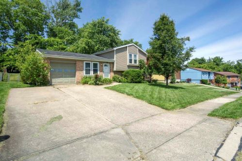 7724 Ravenswood Dr, Florence, KY 41042-2526