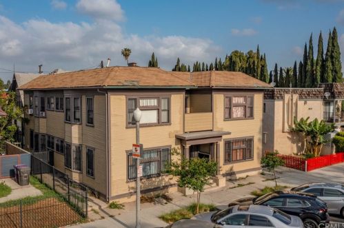 921 Chestnut Ave, Long Beach, CA 90813-4151