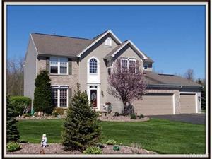 6858 Amanda Ln, Pendleton, NY 14094-9639