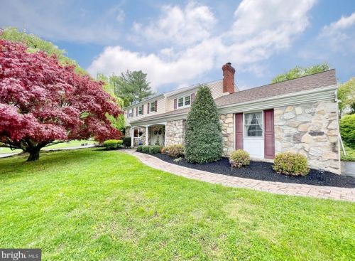 281 Heron Way Ter, Southampton, PA 18966-2025