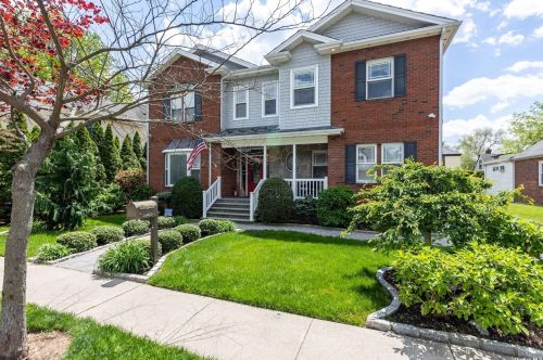 72 Cisney Ave, Floral Park, NY 11001-3246
