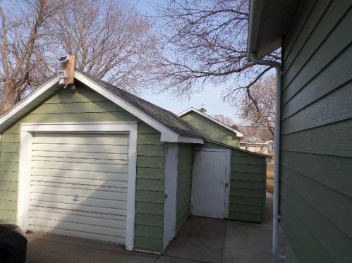 1002 Elm St, Fairmont, MN 56031-2612