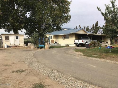 17600 Yakima Valley Hwy, Granger, WA 98932-9769