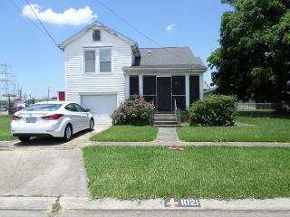 1021 Aquavit St, Gretna, LA 70053-3824
