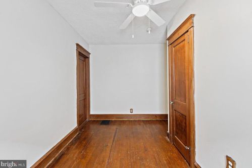 3728 Norwood Ave, Downingtown PA  19335-2048 exterior