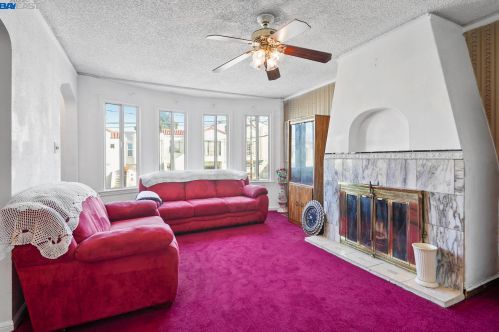 69 Cavour St, Daly City CA  94014-2244 exterior