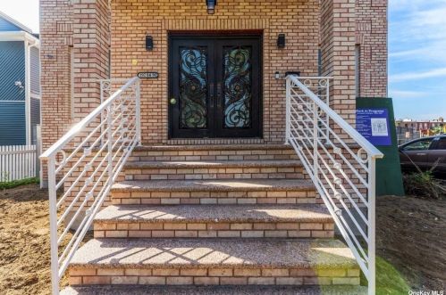 192-04 90th Ave, Jamaica, NY 11423-2322
