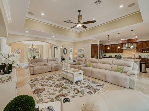 11171 53rd Ave, Saint Petersburg FL  33708-2936 exterior