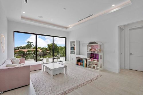 255 22nd St, Delray Beach FL  33444-4223 exterior