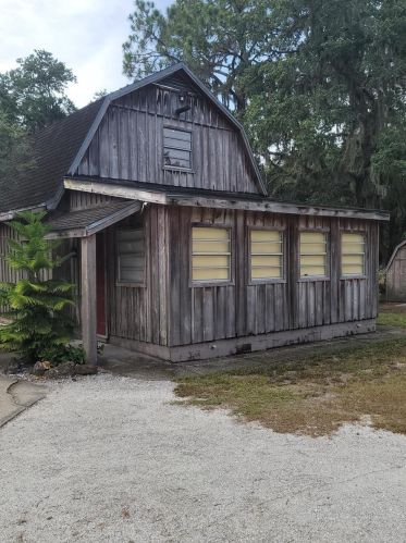 1124 Oxbow Rd, Wimauma, FL 33598-7610