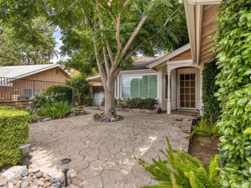 27910 Dexter Dr, Santa Clarita, CA 91350-1393