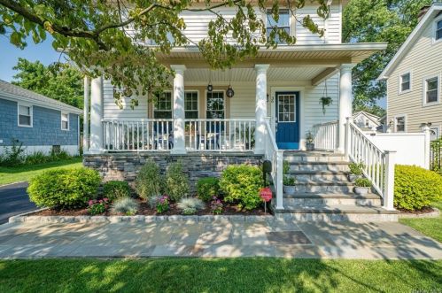 36 Narragansett Ave, Crotonville, NY 10562-2846