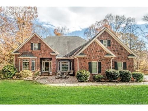 290 Holly Ln, Farmington, NC 27028-2907
