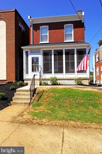 1409 Clayton St, Wilmington DE  19806-4005 exterior