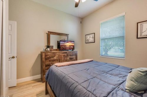 3271 Lemon Ln, Naples FL  34120-1442 exterior