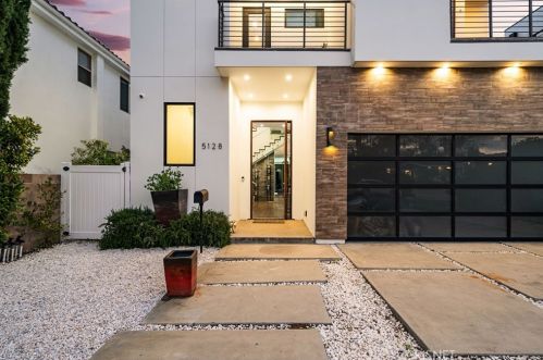 5128 Noble Ave, Van Nuys CA  91403-1376 exterior