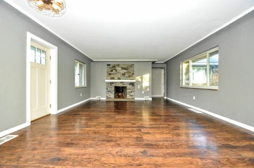 25 Lookout Ave, Monongahela, PA 15063-3715