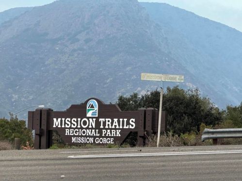 6430 Bell Bluff Ave, San Diego CA  92119-1026 exterior