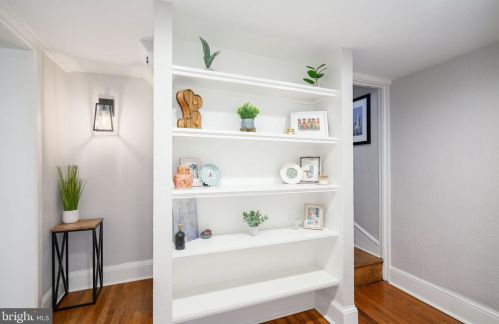 314 Iseminger St, Philadelphia PA  19107-5904 exterior