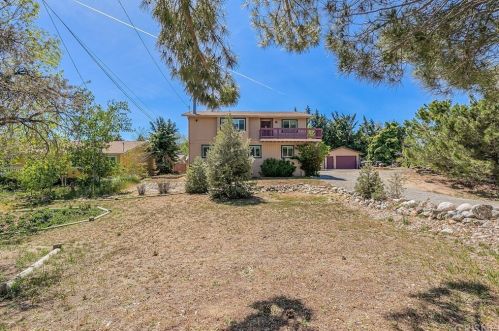 805 Glenbrook Dr, Frazier Park, CA 93225-9653