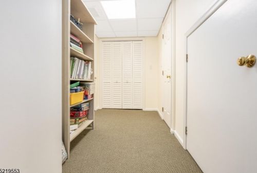 3 Country Club Dr, Annandale NJ  08801-1637 exterior