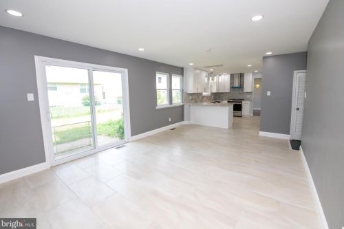 1865 Greymont St, Philadelphia PA  19116-3829 exterior