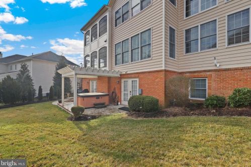 15609 Ryder Cup Dr, Haymarket VA  20169-6160 exterior