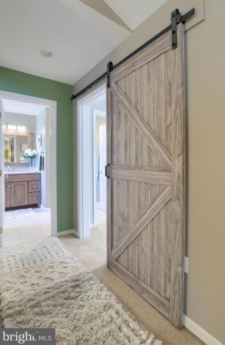 34 Red Leaf Ln, Lancaster PA 17602-7000 exterior