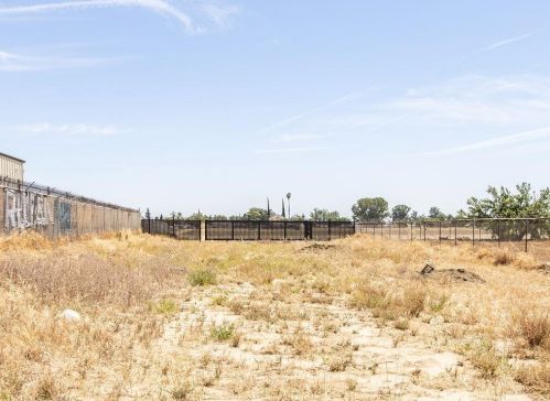 445 Simmons Rd, Turlock CA  95380-9786 exterior
