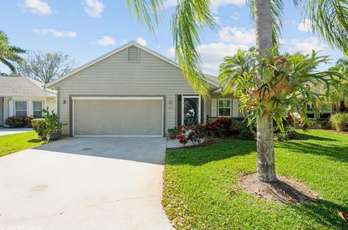 1925 Garden Grove Cir, Vero Beach, FL 32962-7344