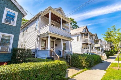 114 Thompson St, Poughkeepsie, NY 12601-2621