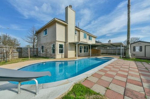 421 Spencer Lndg Ln, Morgans Point TX  77571-9147 exterior