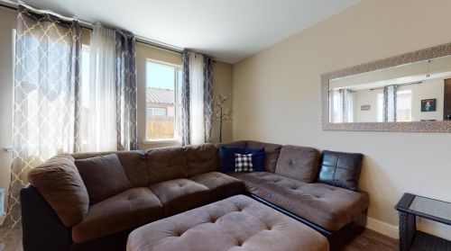 2479 Mountainside Dr, Los Banos CA  93635-8825 exterior