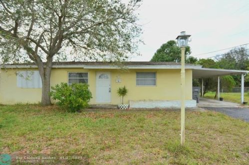 5270 Marcia Pl, West Palm Beach, FL 33407-1669