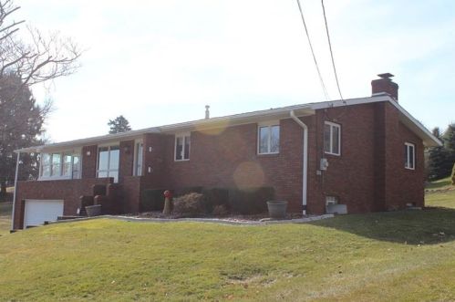 121 Bimber Ave, Beaver Falls, PA 15010-1017