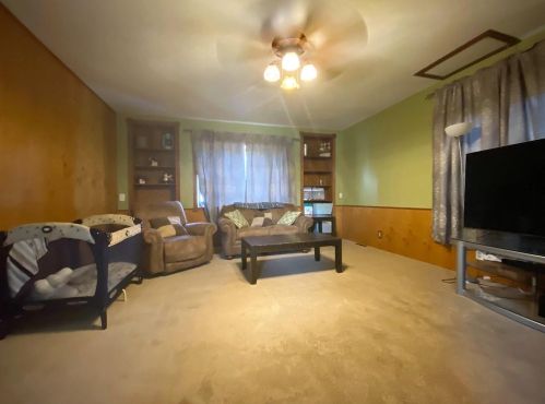 905 Franklin St, Watertown WI  53094-7007 exterior